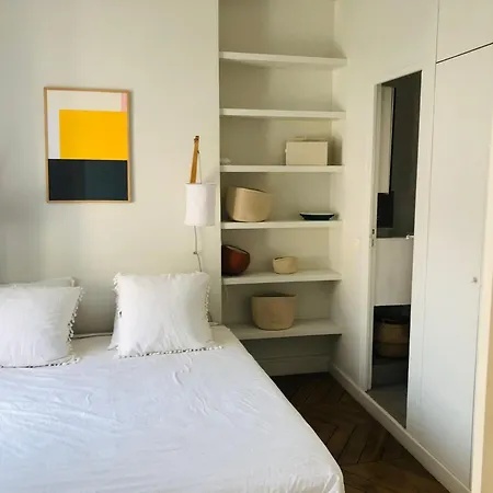 A Chic Retreat In Paříž
