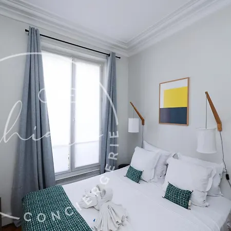 A Chic Retreat In *