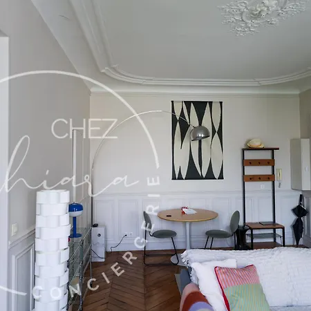 Appartamento A Chic Retreat In *