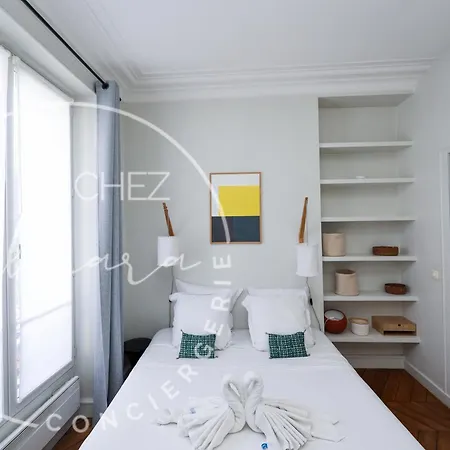 A Chic Retreat In Paris