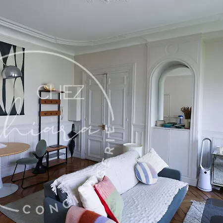 Apartment A Chic Retreat In Paris